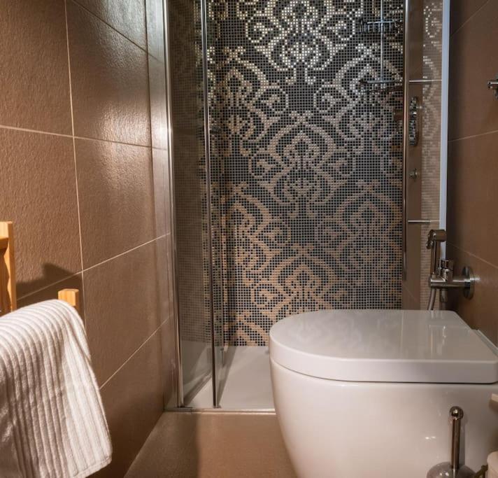Merulana Penthouse: 5 Minutes Walk From Colosseum Ngoại thất bức ảnh