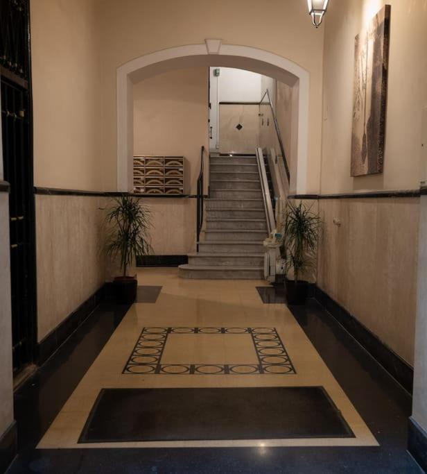 Merulana Penthouse: 5 Minutes Walk From Colosseum Ngoại thất bức ảnh