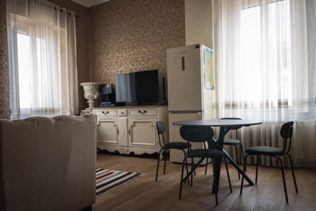 Merulana Penthouse: 5 Minutes Walk From Colosseum Ngoại thất bức ảnh