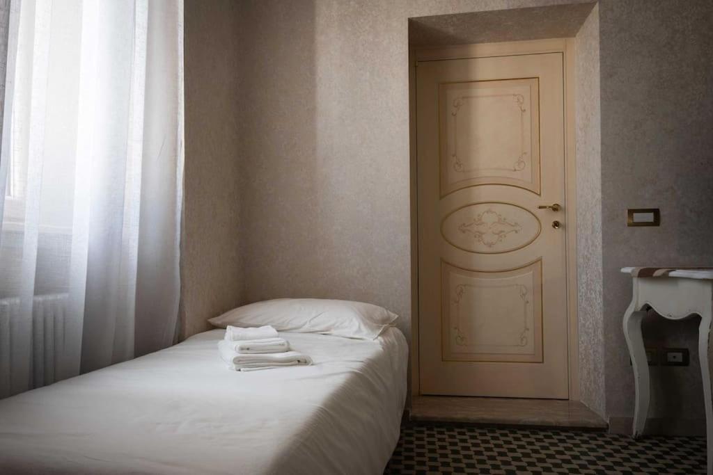 Merulana Penthouse: 5 Minutes Walk From Colosseum Ngoại thất bức ảnh